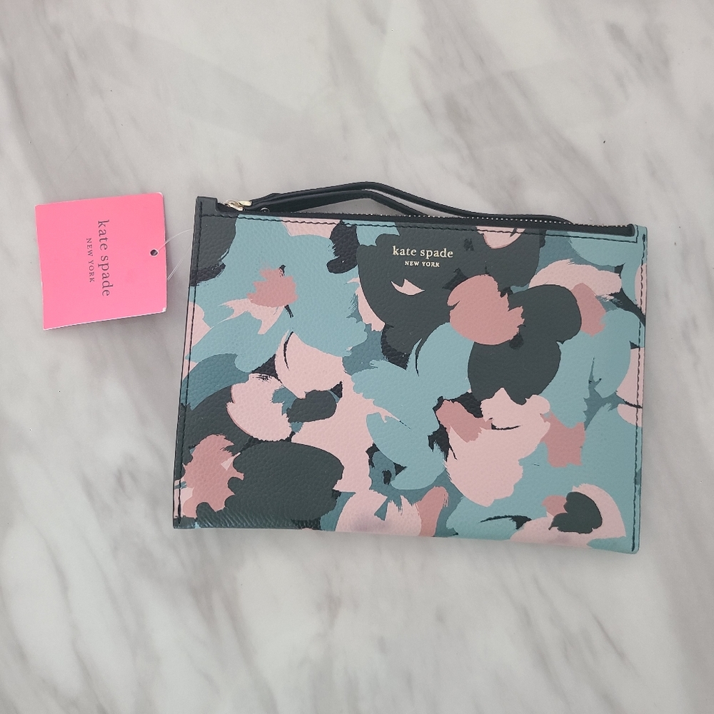 Kate Spade Margaux Brush Bloom Wristlet!